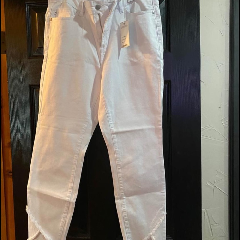 Judy blues white jeans